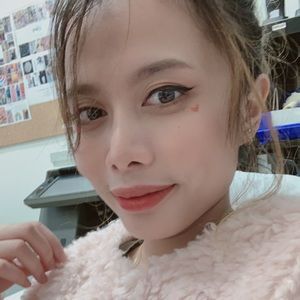 Meet your Posher, Maria bernadette